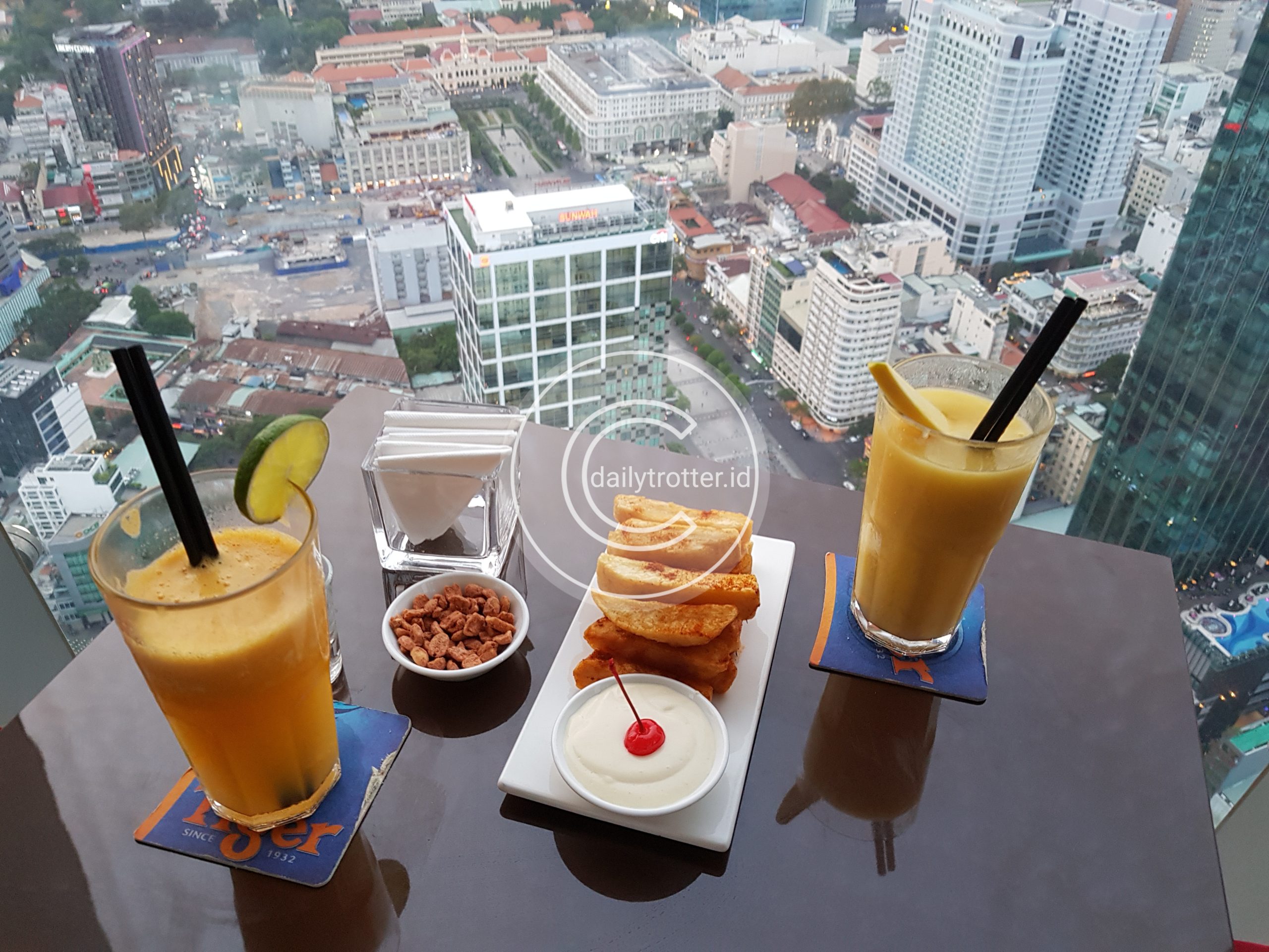 Panorama Langit Dari Lantai Saigon Skydeck